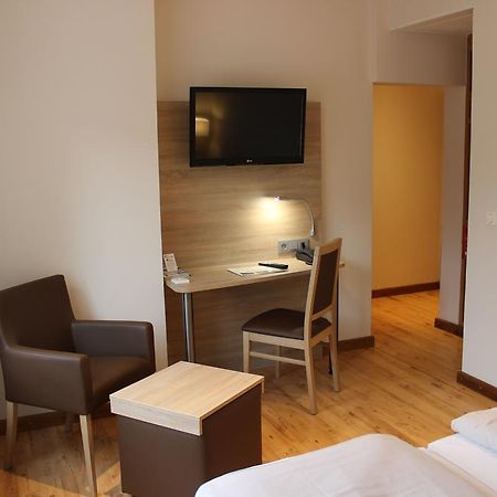 Hotel Dreimaedelhaus Espelkamp-Mittwald Esterno foto