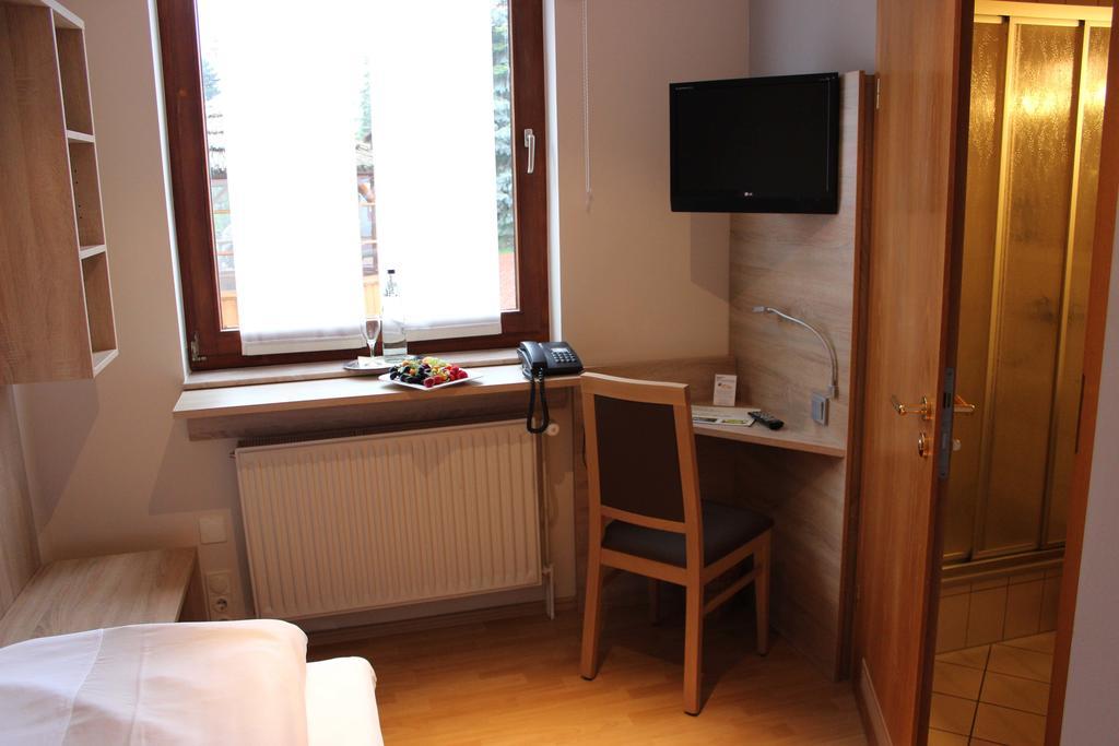 Hotel Dreimaedelhaus Espelkamp-Mittwald Esterno foto