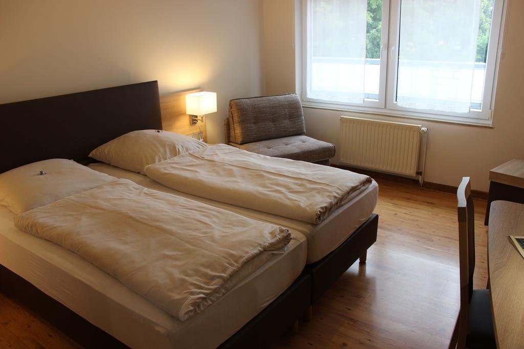 Hotel Dreimaedelhaus Espelkamp-Mittwald Esterno foto