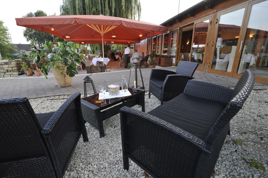 Hotel Dreimaedelhaus Espelkamp-Mittwald Esterno foto