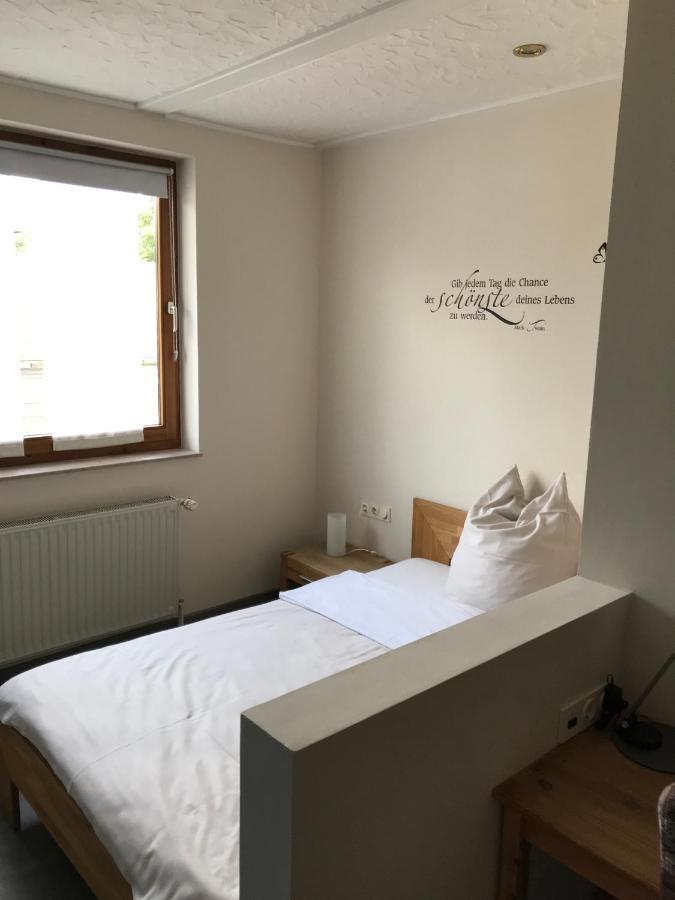 Hotel Dreimaedelhaus Espelkamp-Mittwald Esterno foto