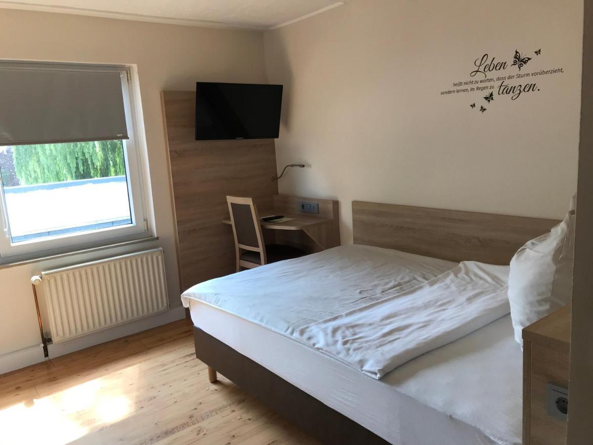 Hotel Dreimaedelhaus Espelkamp-Mittwald Esterno foto